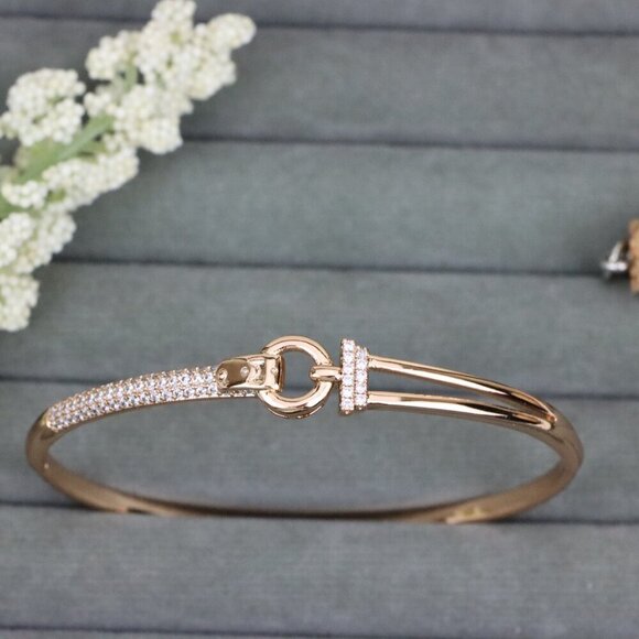 Elegant Rose Gold Bangle with Dual-Tone Ring Accent, XPBL0586 - Picture 12 of 12